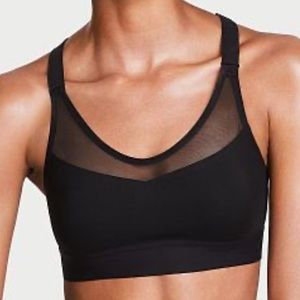 Victoria’s pullover sport bras size m